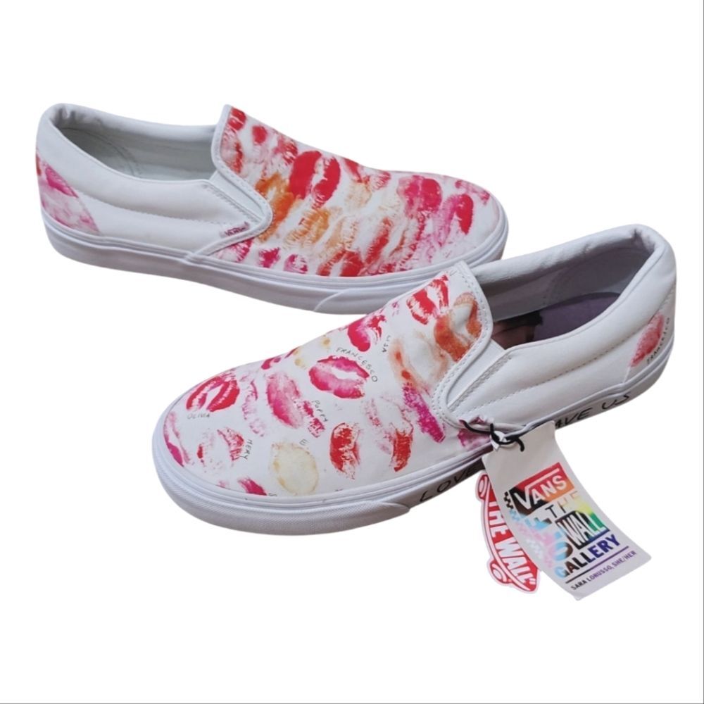 NWT Sara Lorusso Gallery Vans Pride Classic Slip Ons Kiss Lips Size 12